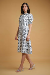White-Black Wrinkle Satin Round Neck Cuff Sleeve Abstract Knee Length Dress