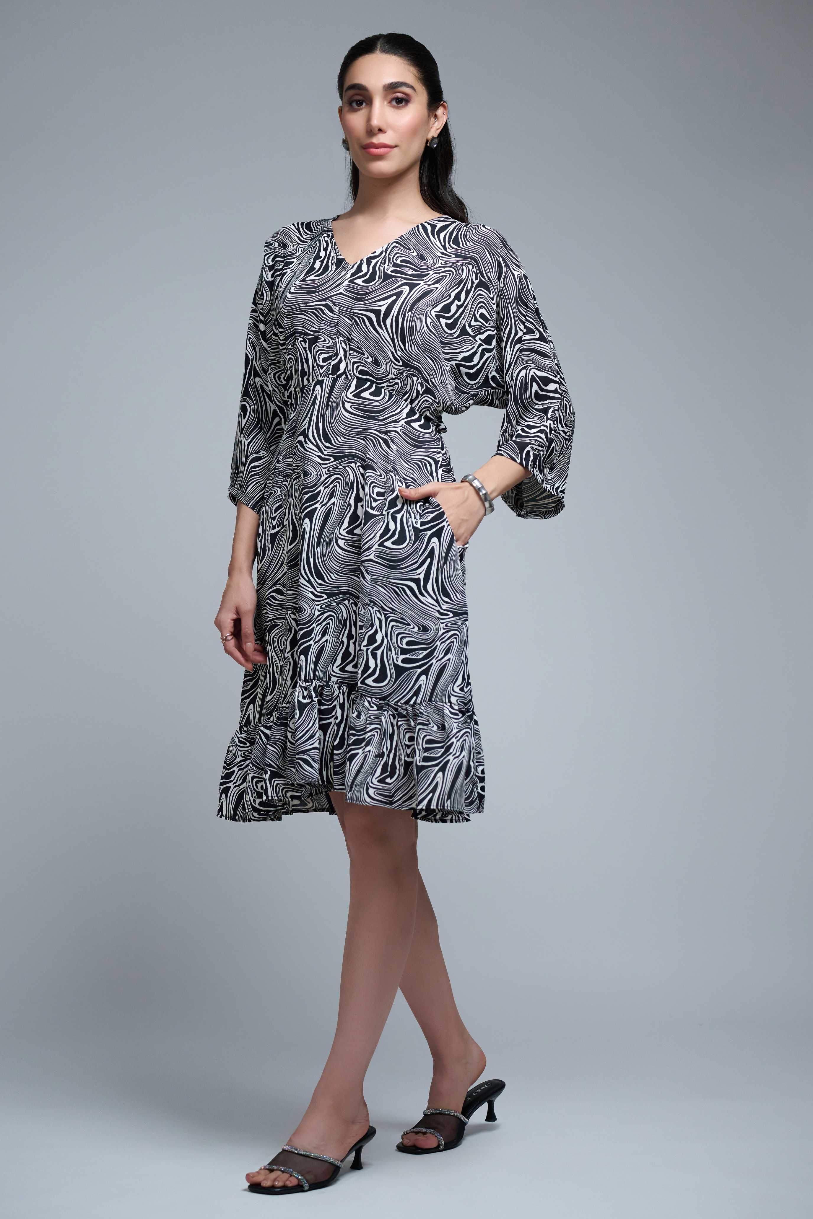 Black & White Poly Crepe V Neck Regular Sleeve Spiral Print Knee Length Dress