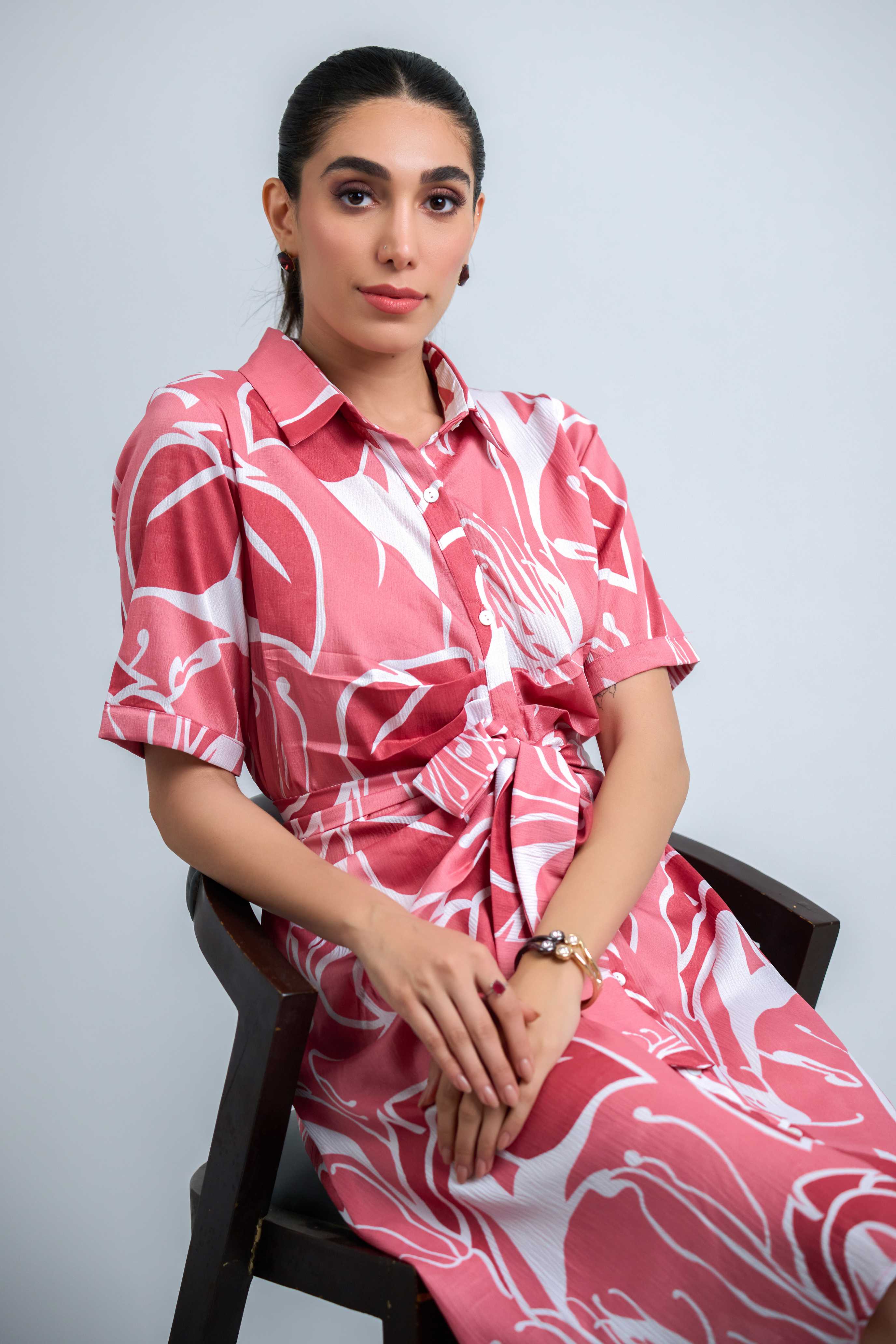 Peach-White Poly Crepe Point Collar Regular Sleeves Abstract Knee Length Dress