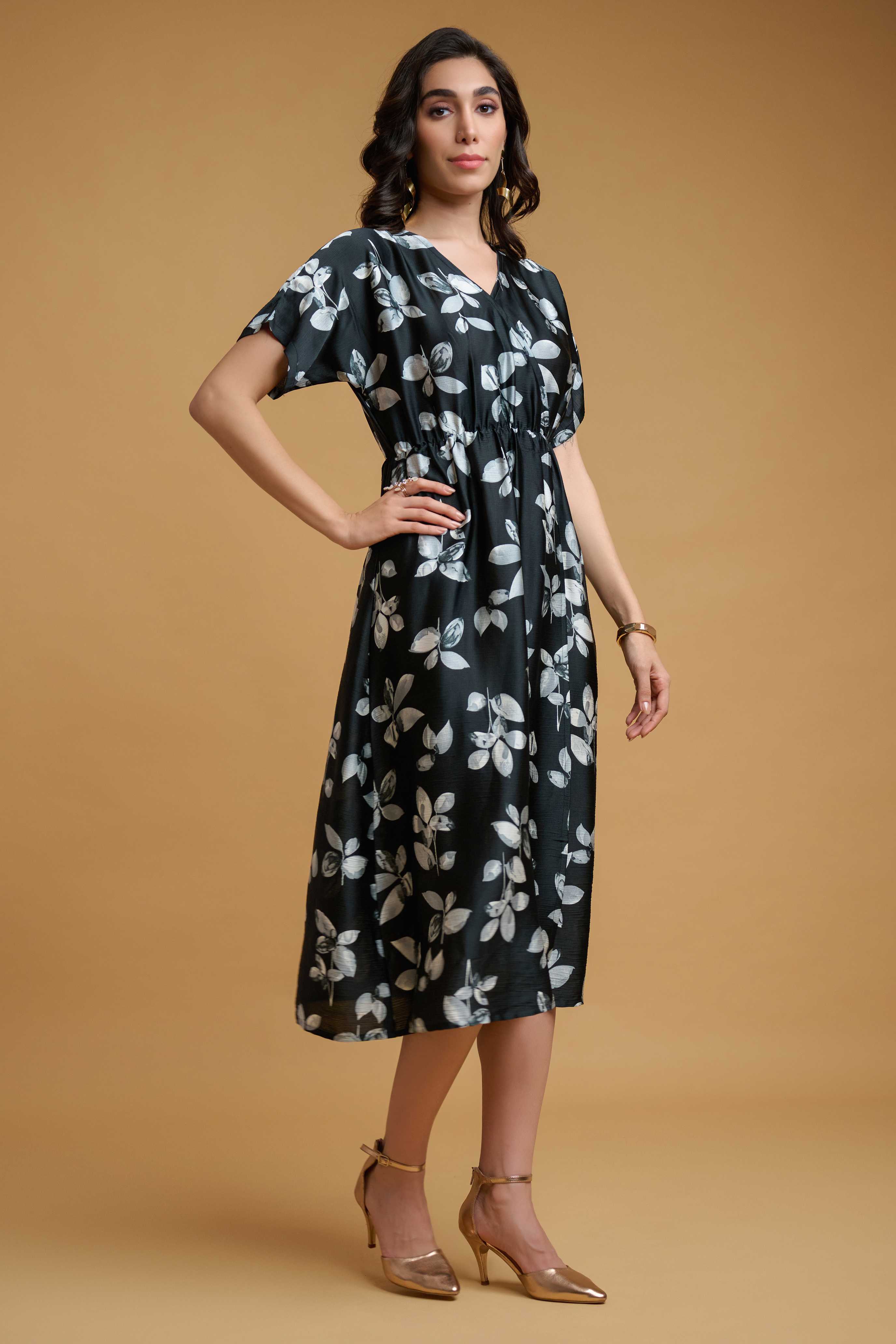 Black Georgette Satin V Neck Regular Sleeve Leaf Print Calf Length Dress