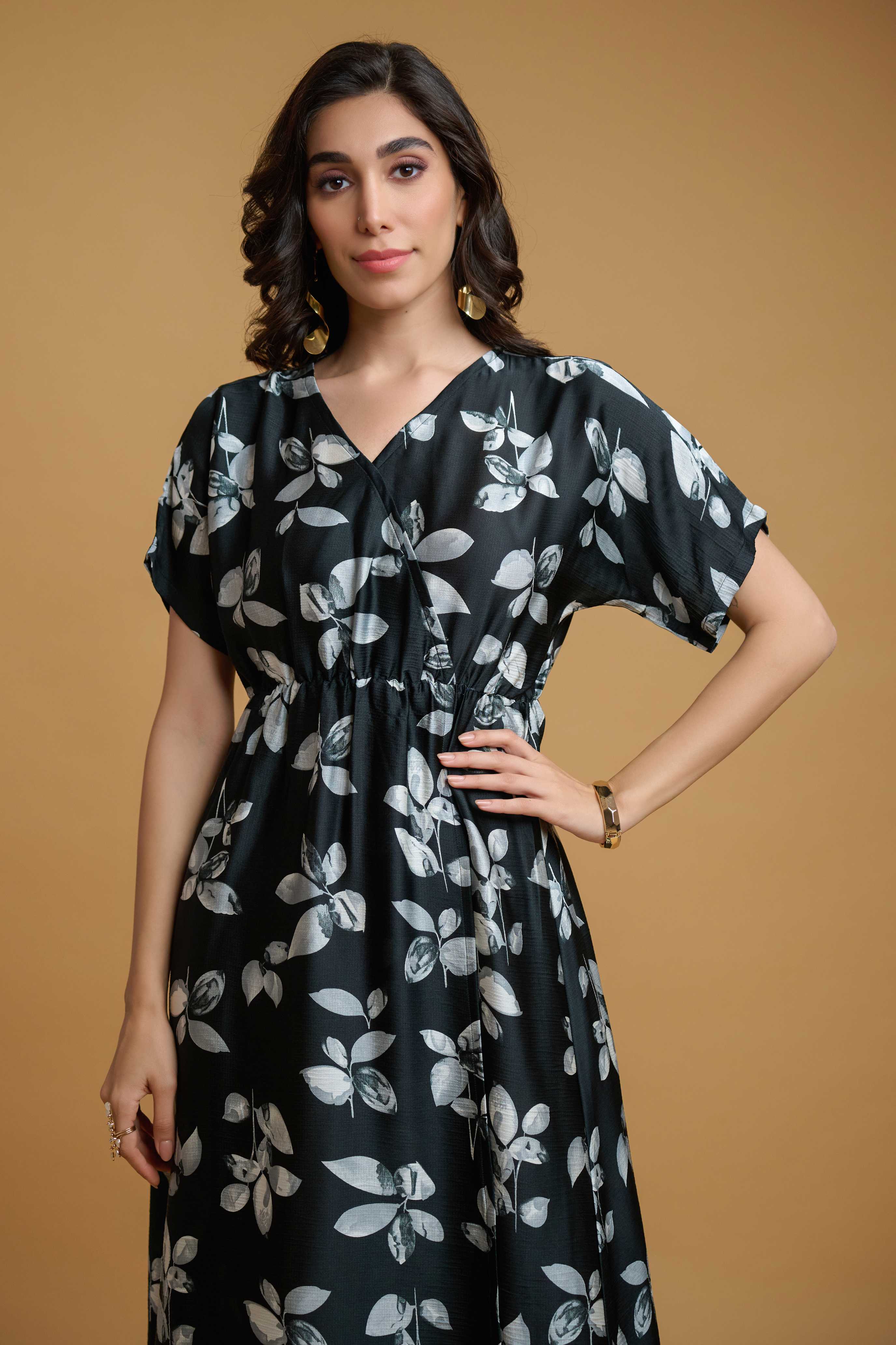 Black Georgette Satin V Neck Regular Sleeve Leaf Print Calf Length Dress