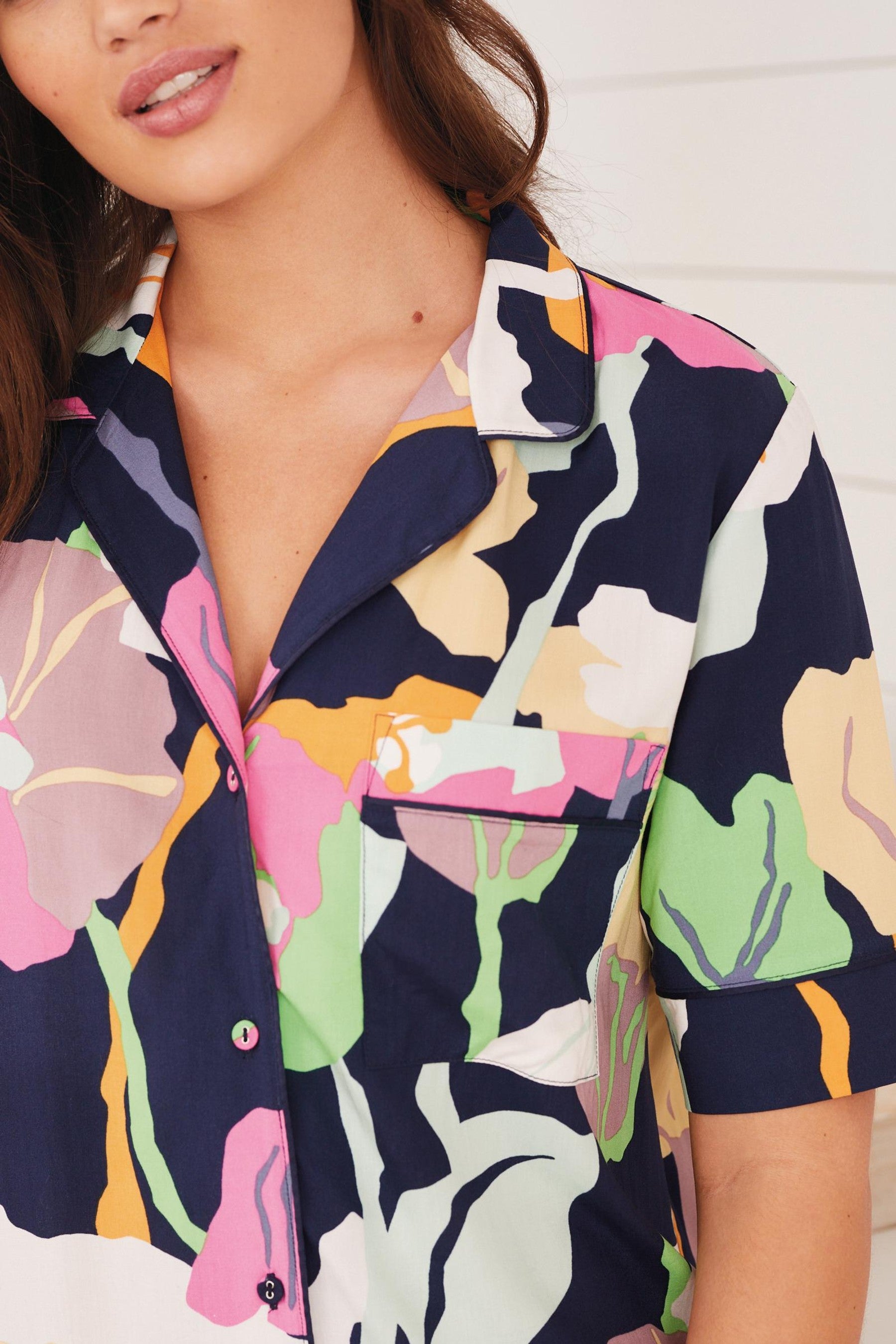 Navy Blue Flower Printed Lounge Wear.