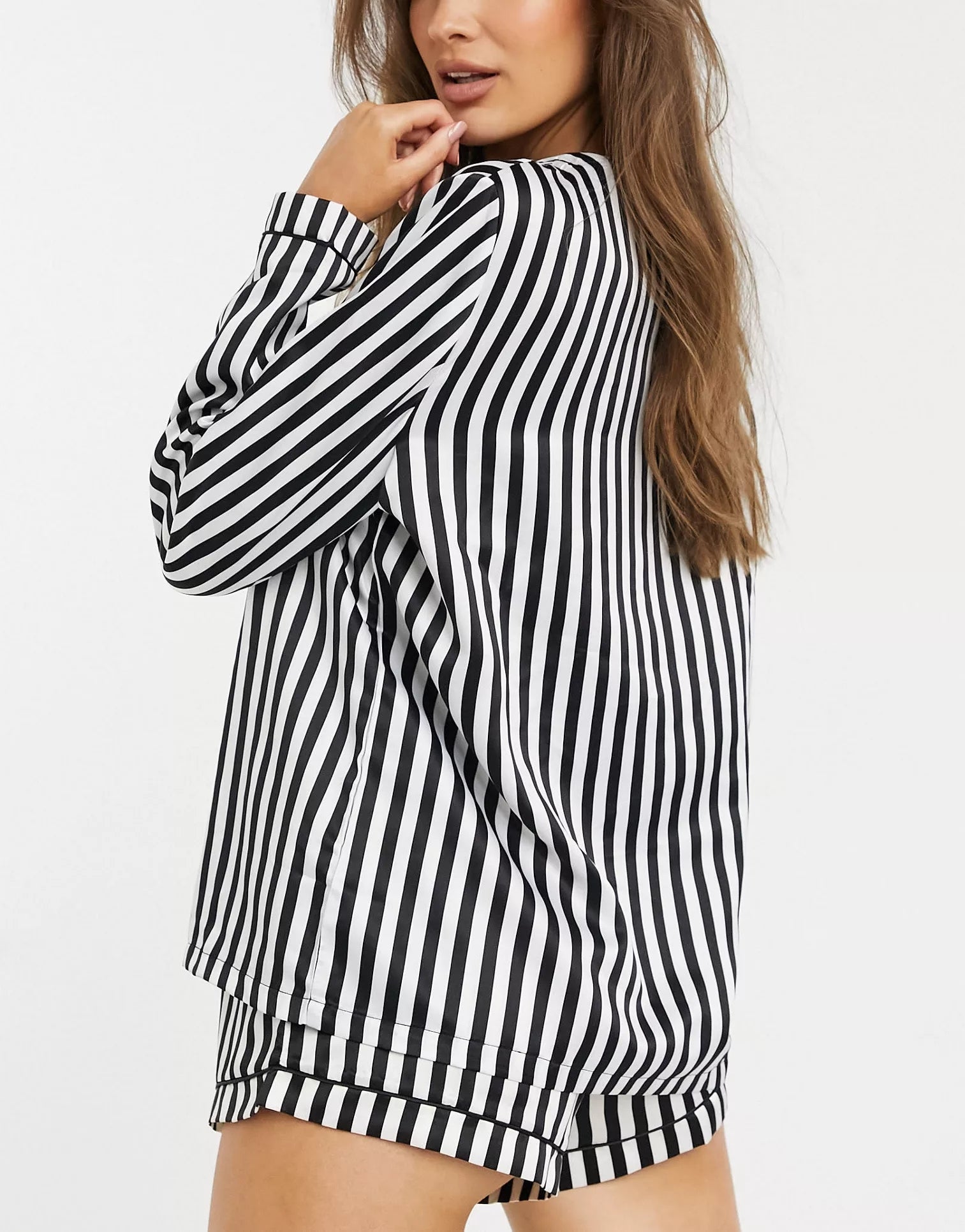Black & White Stripes Printed Lounge Wear.